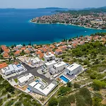 Luxury Gold Pearl With Pool Villa