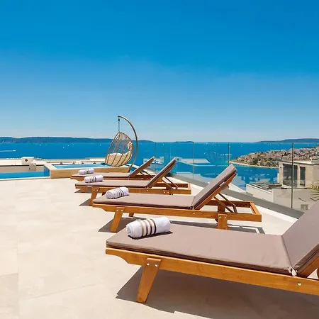 Luxury Gold Pearl With Pool