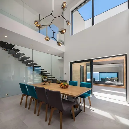 Luxury Gold Pearl With Pool Villa Trogir