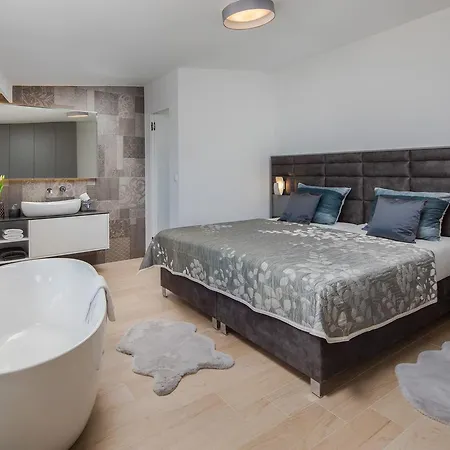 Luxury Gold Pearl With Pool * Trogir