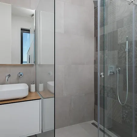 Luxury Gold Pearl With Pool Trogir