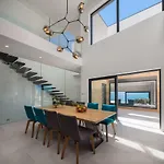 Luxury Gold Pearl With Pool Villa Trogir