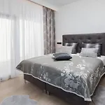 Villa Luxury Gold Pearl With Pool Trogir