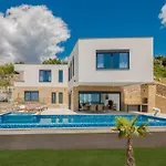 Villa Luxury Gold Pearl With Pool *