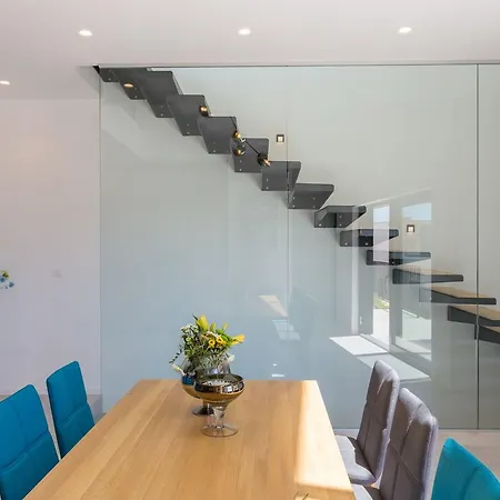 Luxury Gold Pearl With Pool * تروغير