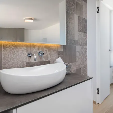Luxury Gold Pearl With Pool Trogir