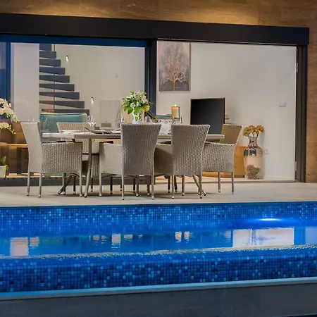 Luxury Gold Pearl With Pool * تروغير