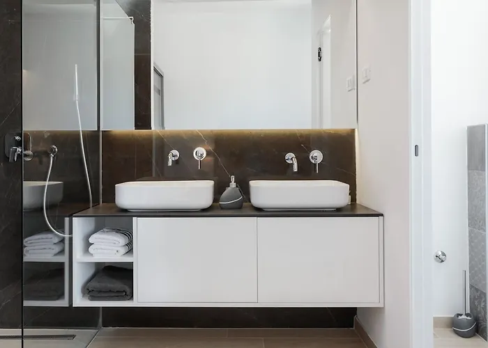 Luxury Gold Pearl With Pool Villa Trogir