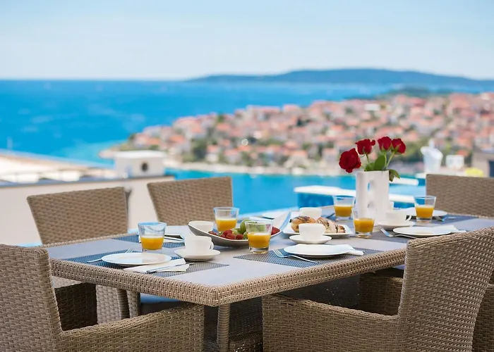 Luxury Gold Pearl With Pool Villa *