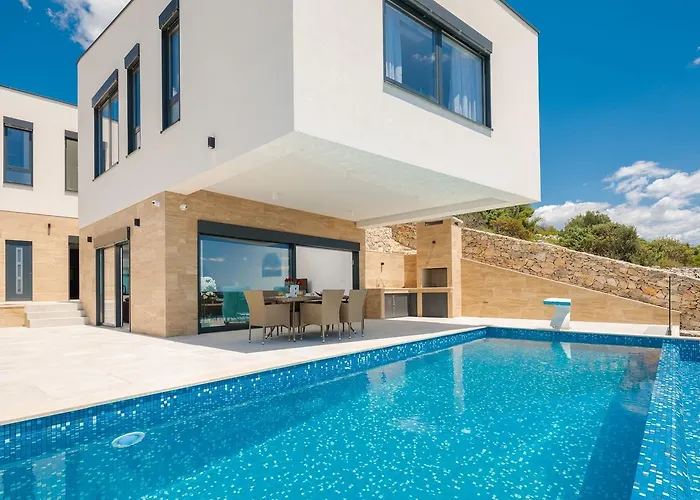 Luxury Gold Pearl With Pool Villa *